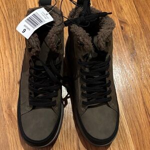 Brown Weatherproof Logjam Boot with Fur Lining